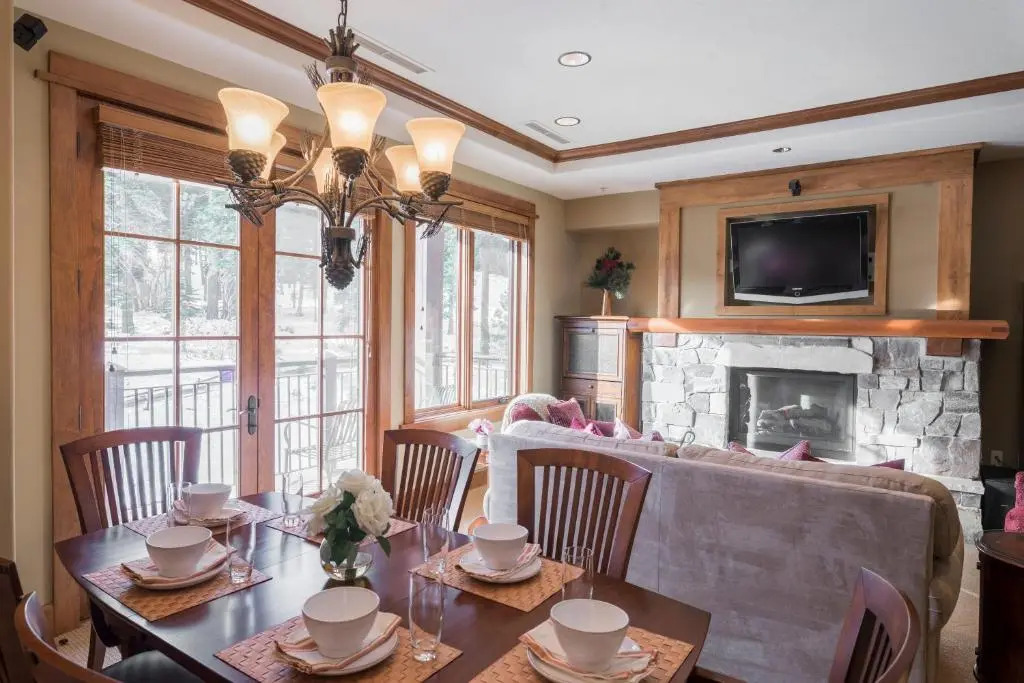 Ski-in/Ski-out Village at Northstar Residence! - 310 Iron Horse South