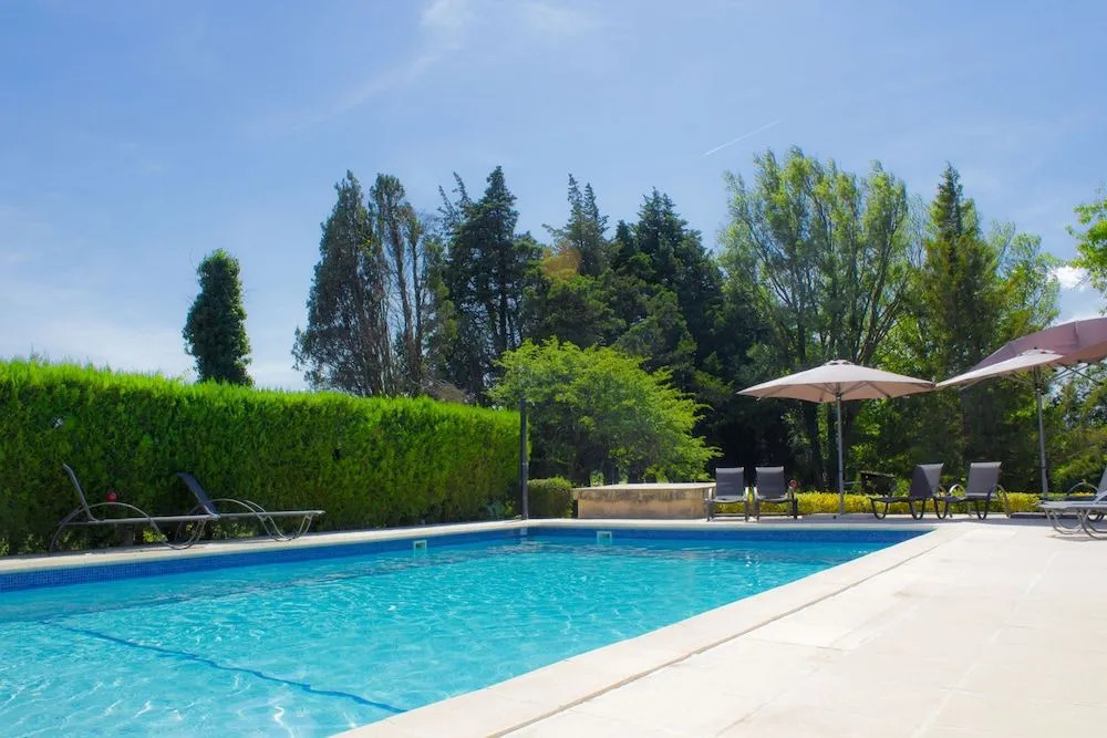 chambres d hotes Le Mas Julien piscine chauffée adult only