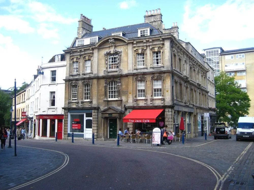 Superior Stays - Rosewell House