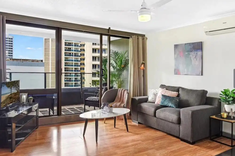 Heart of Surfers Paradise, 2BR Apt
