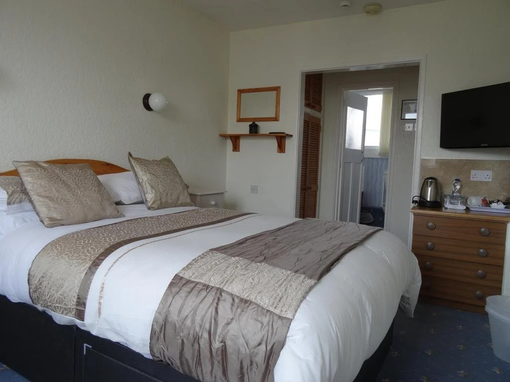 gwesTY Guest House