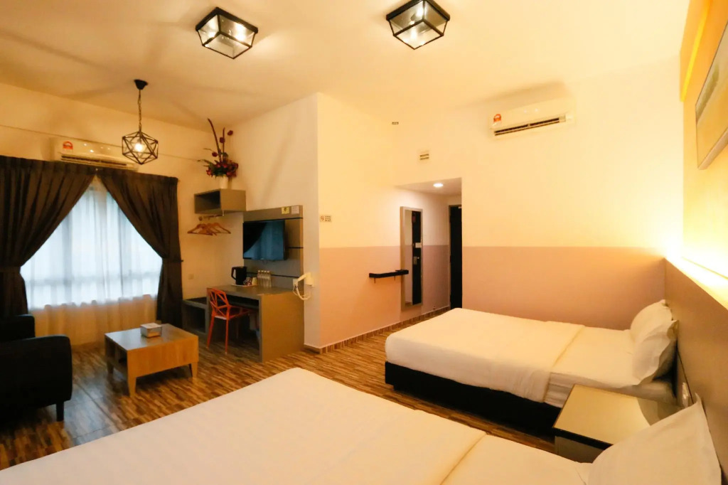 Travelland Hotel