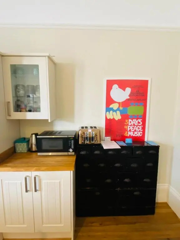 Elegant Spacious Apartment in Heart of St Leonards