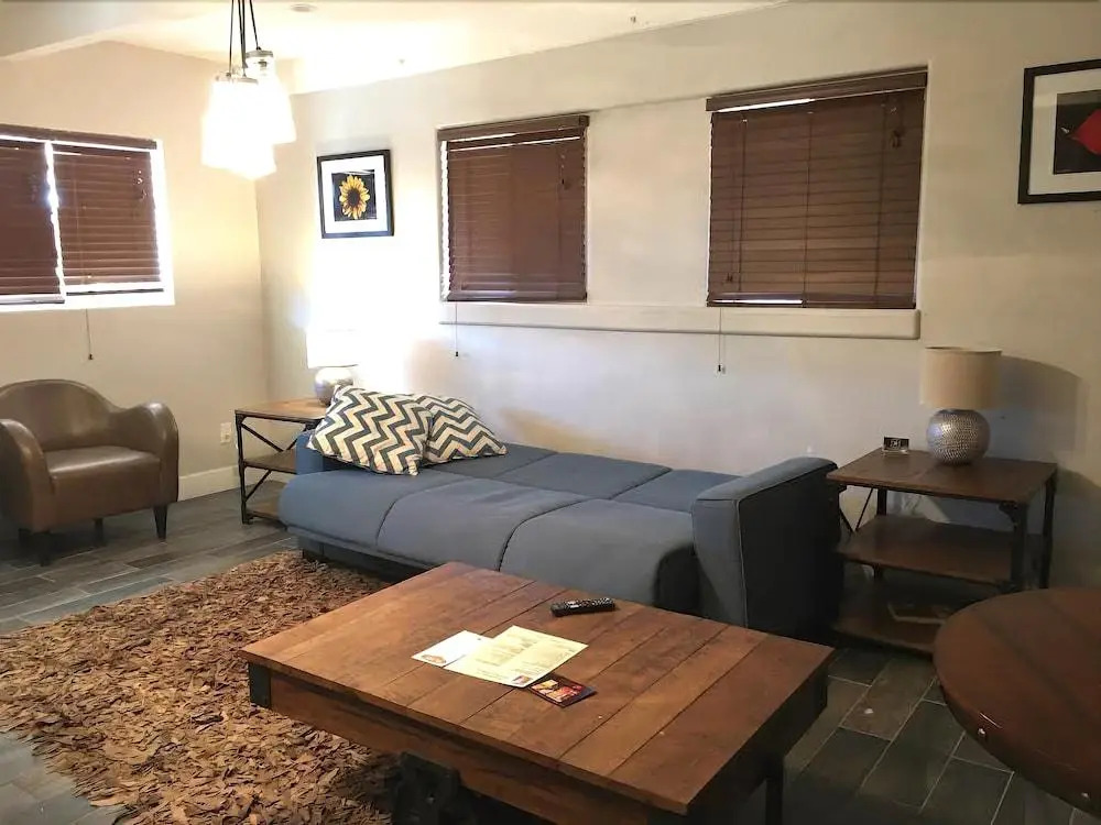 The Flagstone Boutique Inn & Suites