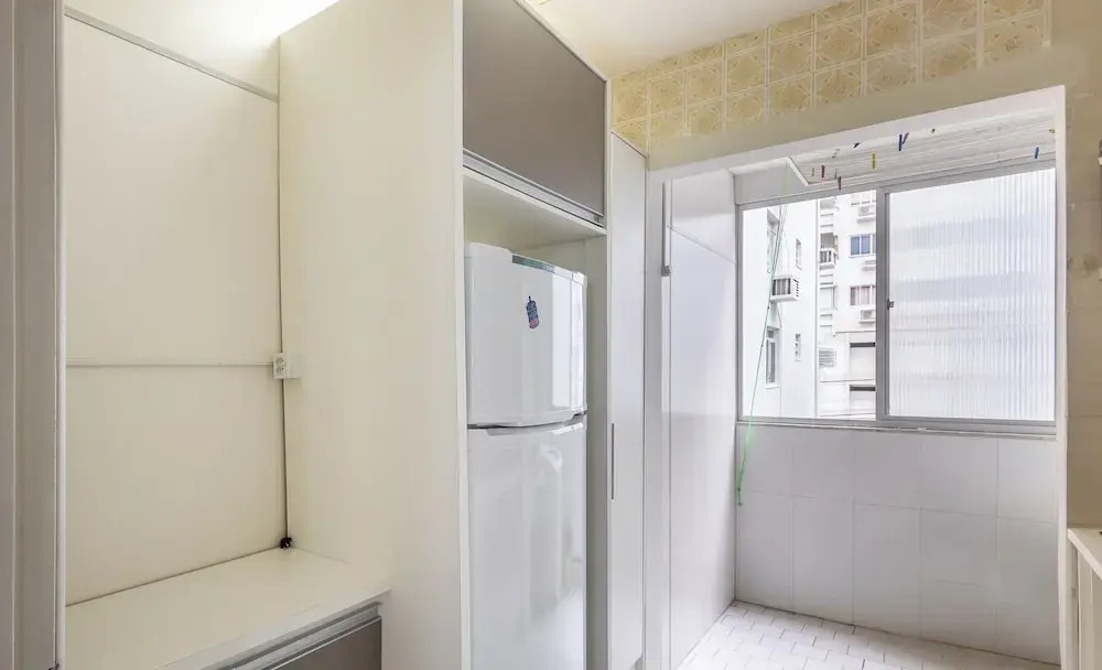 Apt in BC Center w Balcony 260m From Beach Elo0207