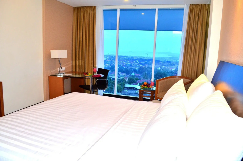 Emersia Hotel and Resort