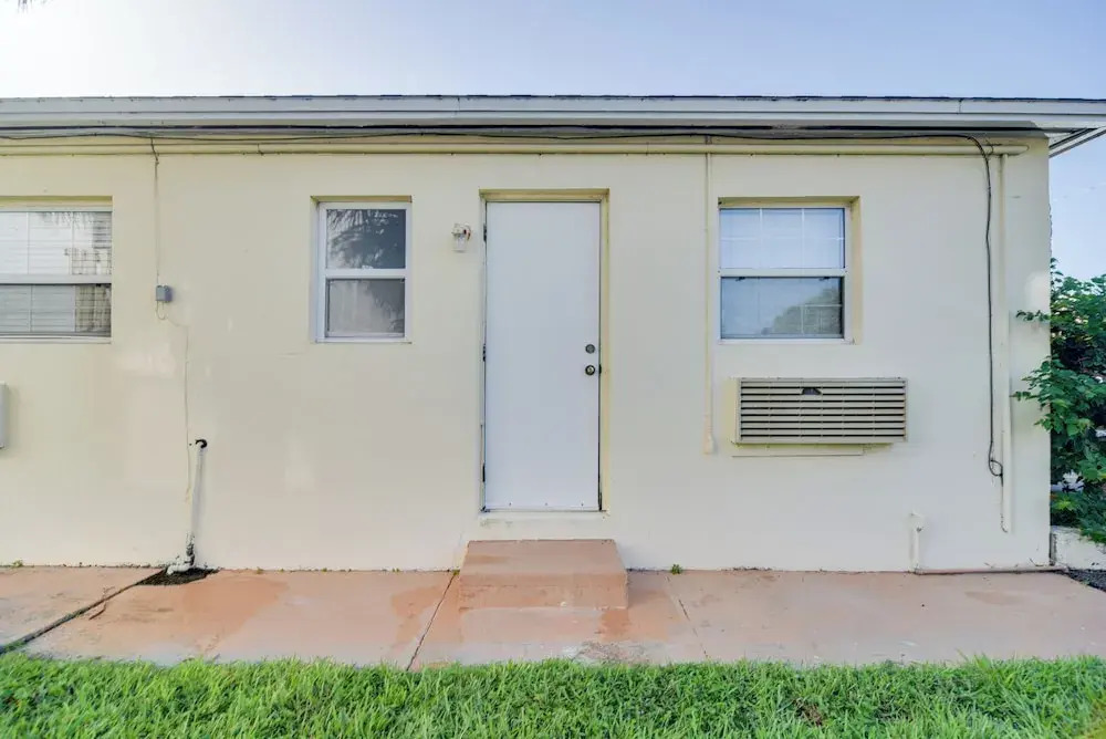 Walk to Gulf: Madeira Beach Condo w/ Patio