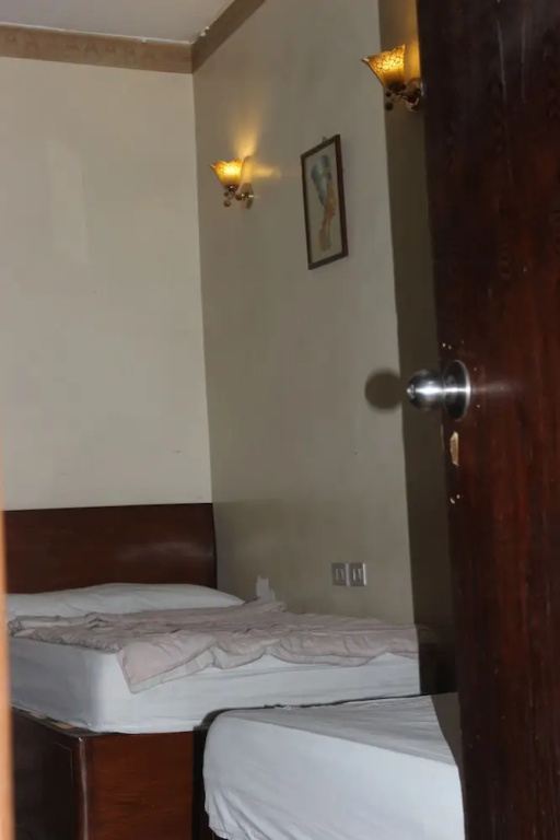 Family Palace Hotel