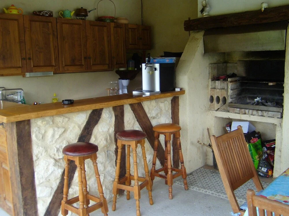 Apartment With one Bedroom in Thenon, With Pool Access, Furnished Terr