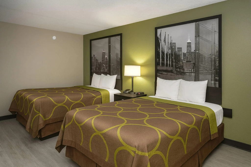Super 8 by Wyndham Indianapolis South