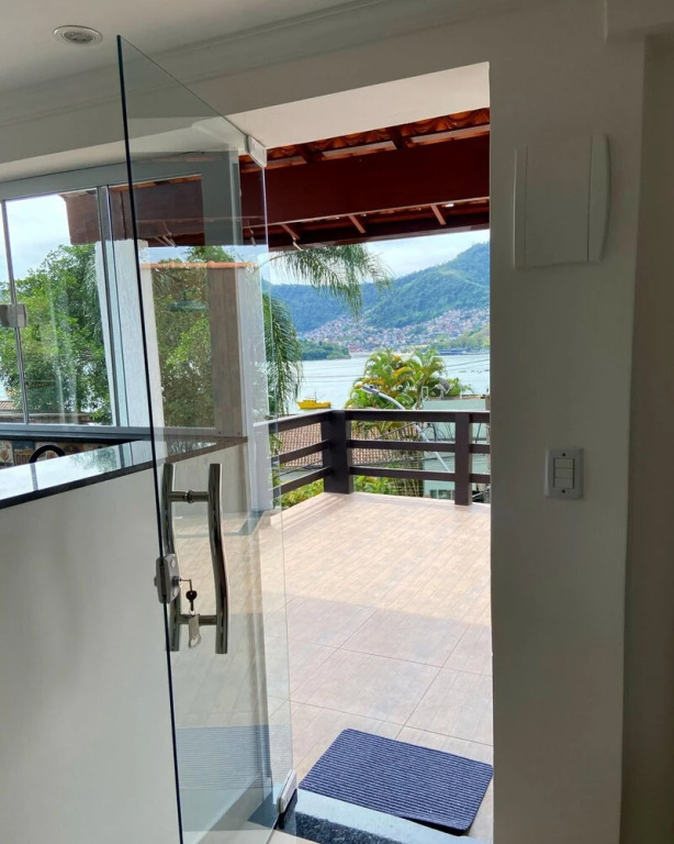 House in Angra dos Reis Sea View up to 3 People