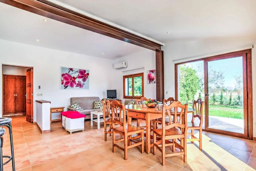 Aumadravet del Bosch by Villa Select