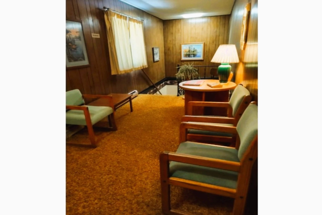 Love Hotels Voyageur by OYO at International Falls MN