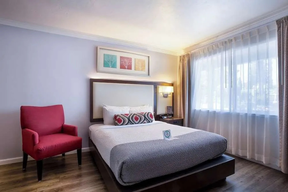 The Palo Alto Inn