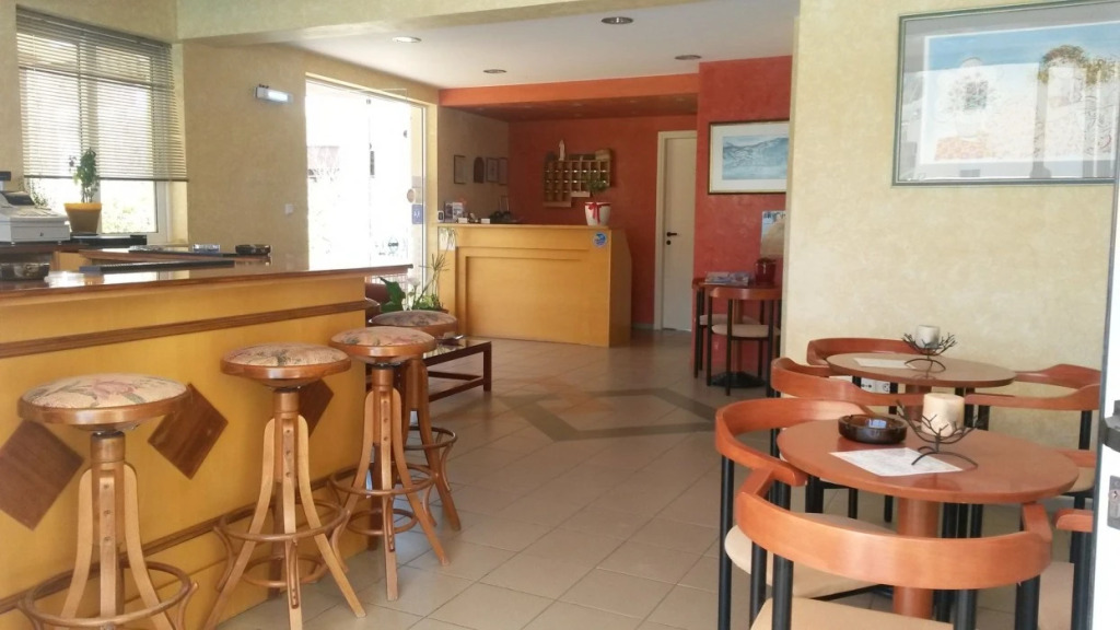 Zannis Hotel