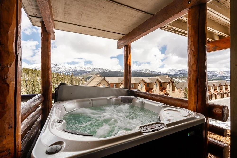 Saddle Ridge D1 3 Bedroom Condo by Moonlight Basin Lodging
