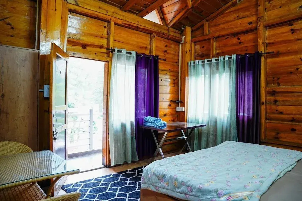 7 Lake Stays Sattal