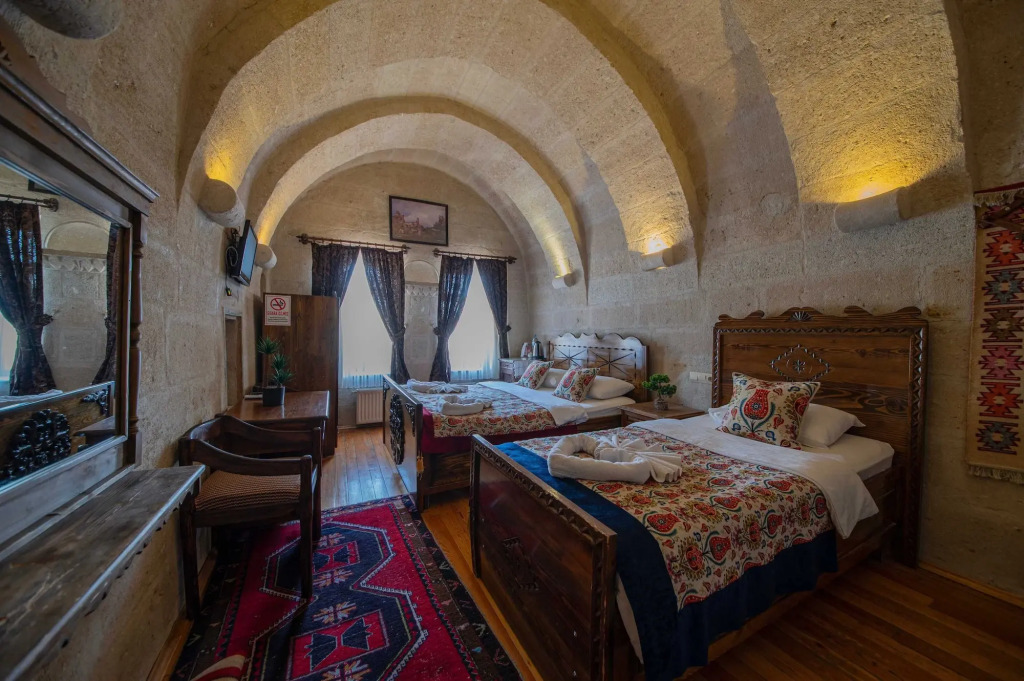 Safran Cave Hotel