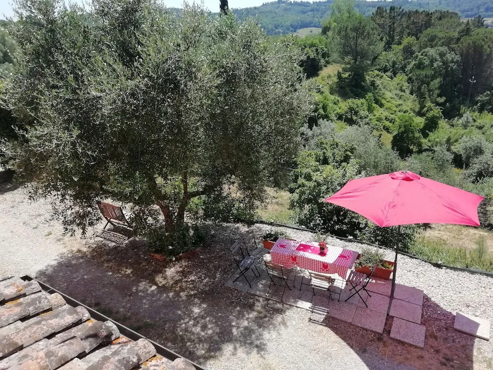 La Piccionaia .... Tuscan Holiday Home Surrounded by Nature
