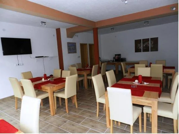 Villa Hum