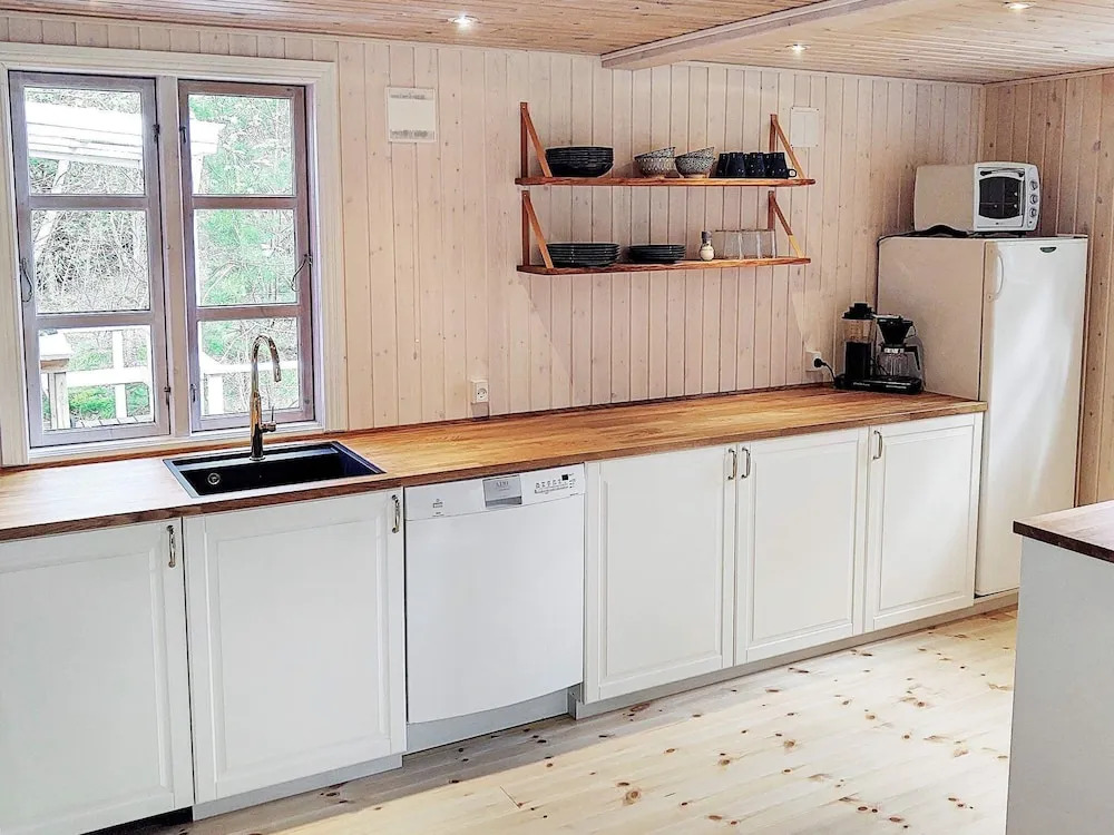 Rustic Holiday Home in Hemmet near Fjord