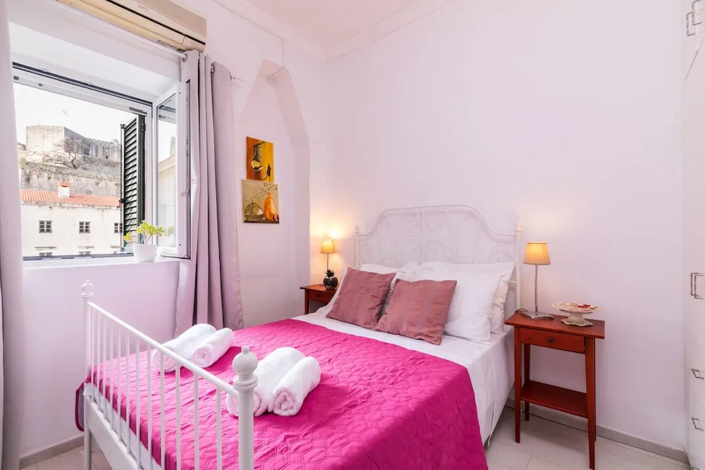 Nicol`s Ηouse & Suite in Corfu town by Konnect