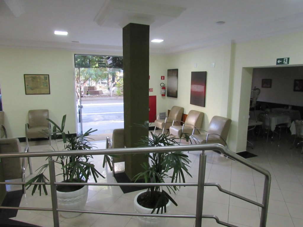 Hotel Monteneve a 2 minutos do Bom Retiro, a 8 minutos da 25 de Março e ao lado do Comando Geral da Guarda Metropolitana