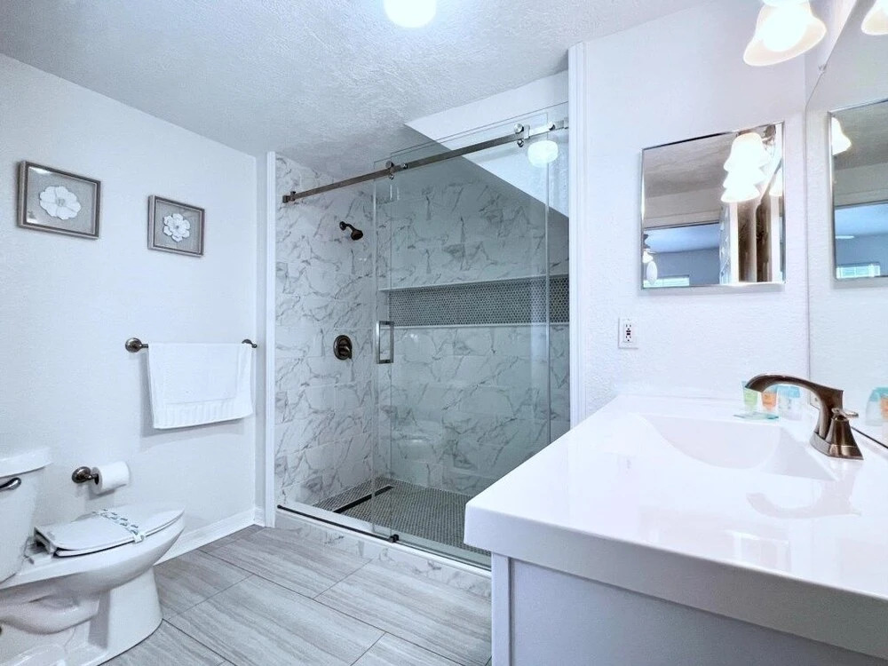 Lovely Family Townhome In Great Location-2200scd 4 Bedroom Townhouse by RedAwning