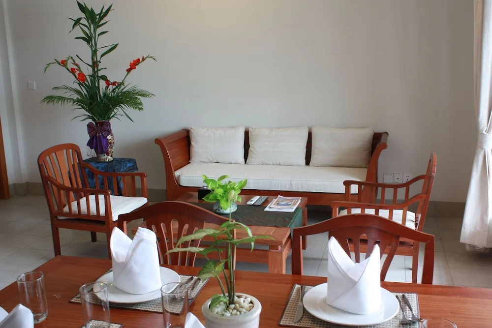 Lux Riverside Hotel & Apartment