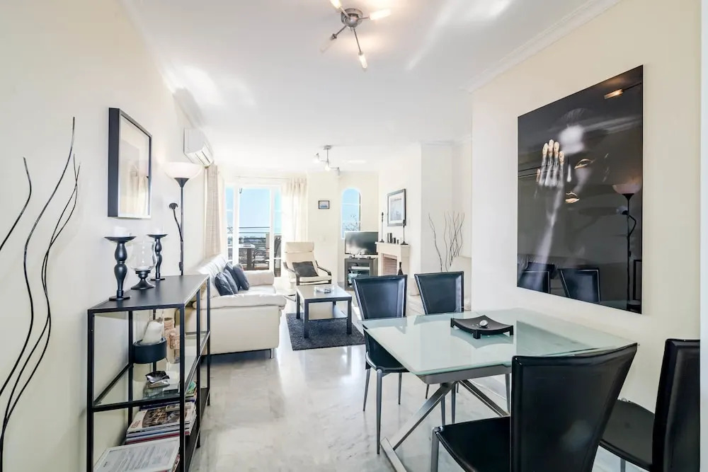 SAA-Great 2 bed apt 10 min walk to Puerto Banus