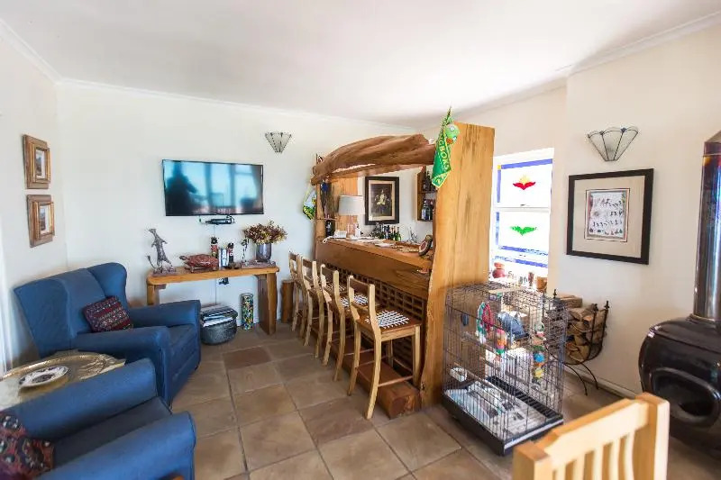 Moonglow Guesthouse