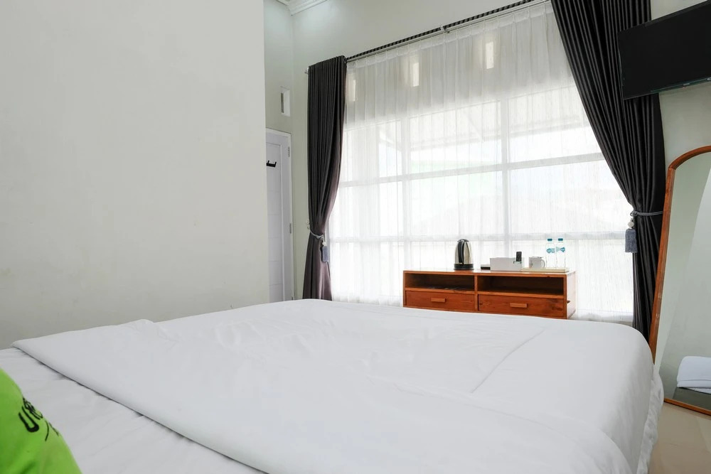 Urbanview Hotel Dieng Chill House Syariah