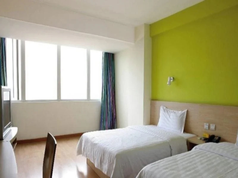 7Days Inn Ge'ermu Kunlun Road Branch