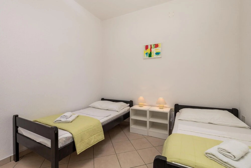 Beautiful Home in Lukovo Sugarje With Wifi and 2 Bedrooms