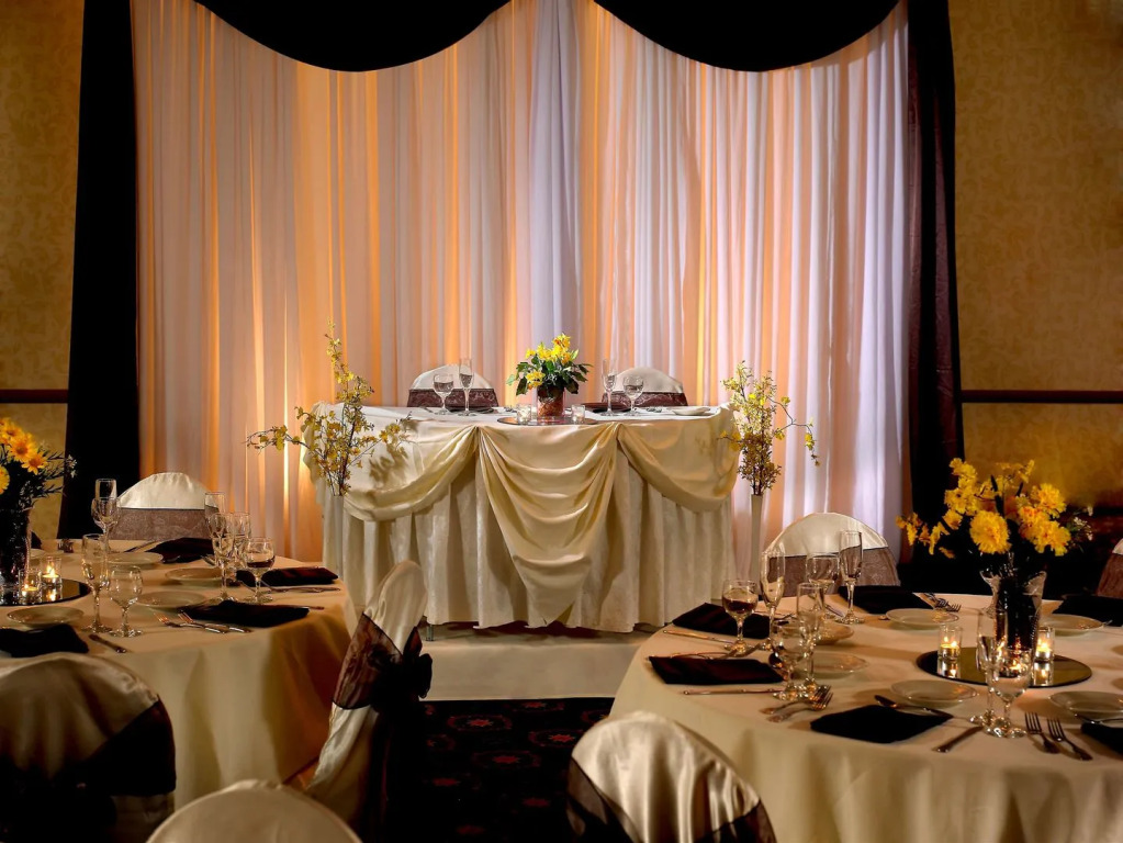 The Buena Park Grand Hotel & Suites