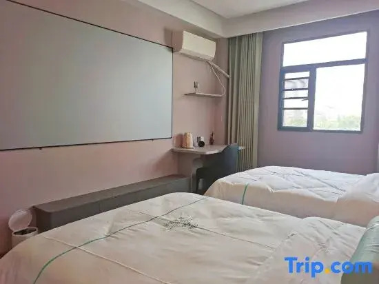 YiHe E-sports Chain Hotel (Nanchang Bayi Square People's Park Branch)