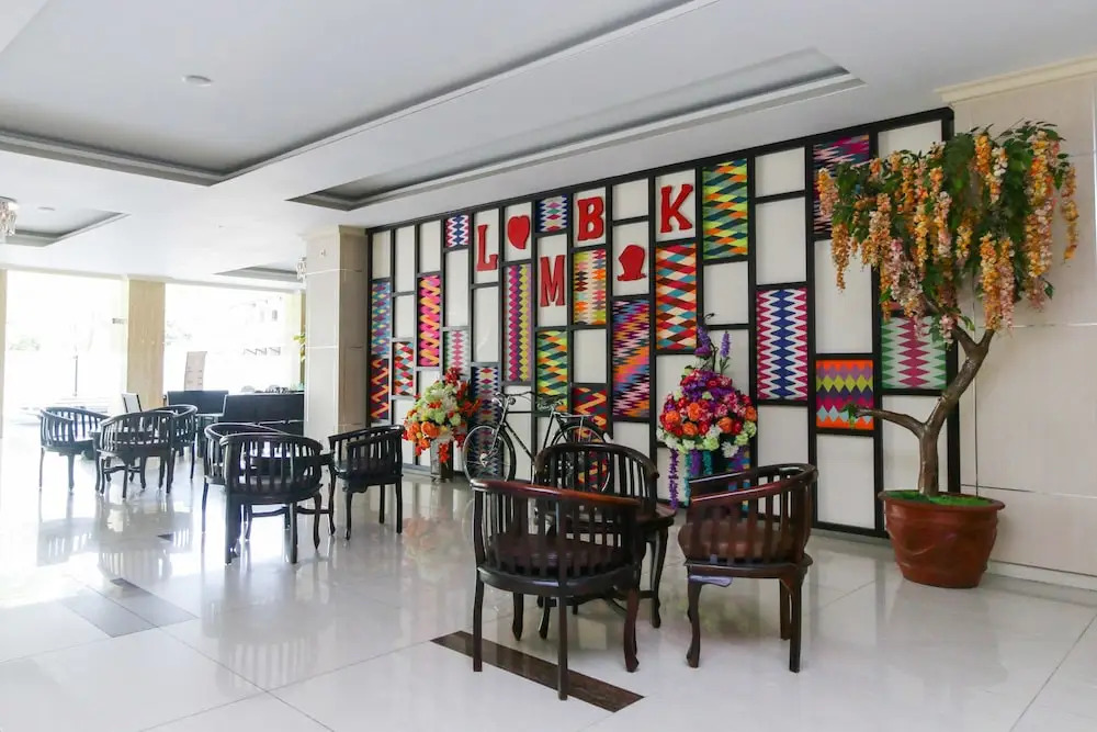 Hotel Puri Indah & Convention