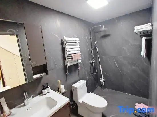Modern Apartment at Chamber of Commerce Building