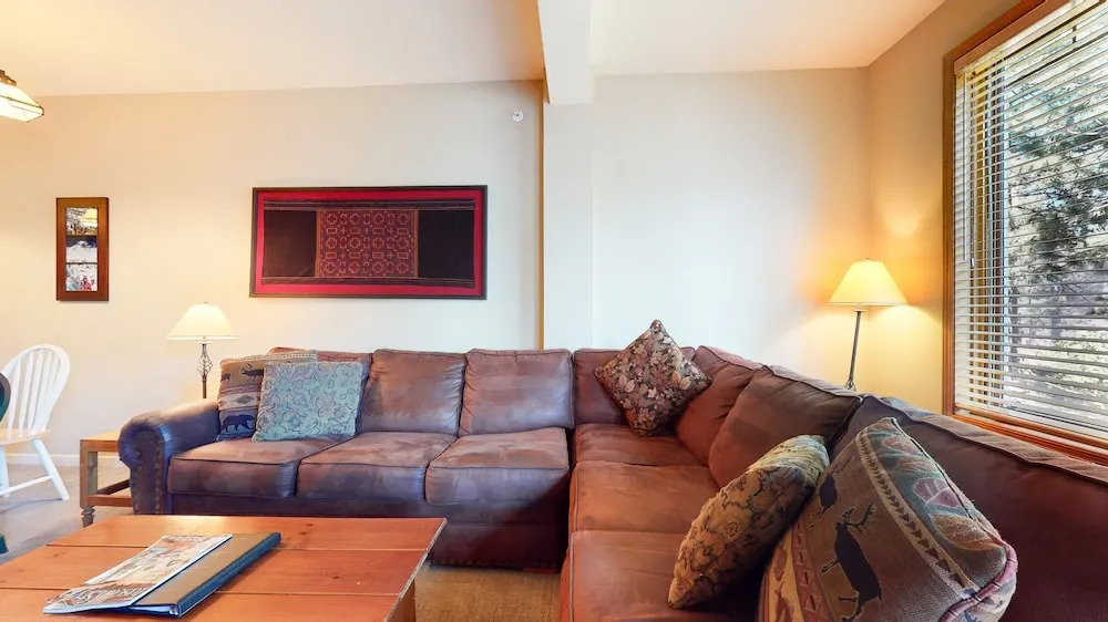Mammoth Green 104 2 Bedrooms 2 Bathrooms Condo
