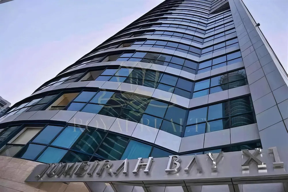 Lux BnB I X1 Tower I Golf Course & Sea Views