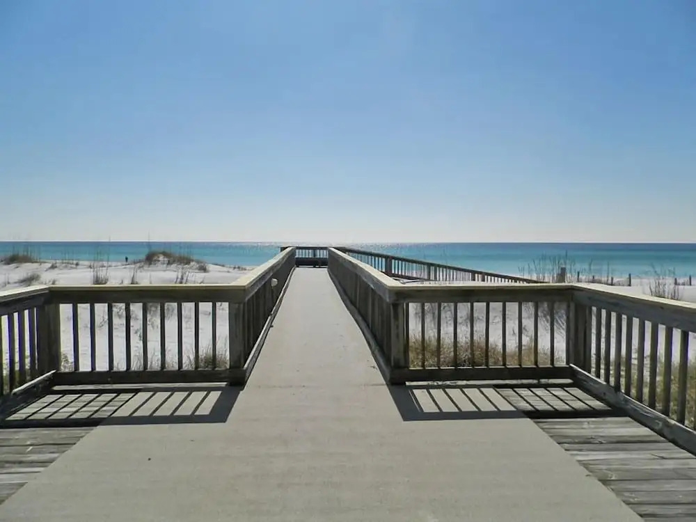 Commodore's Retreat #205 by Southern Vacation Rentals