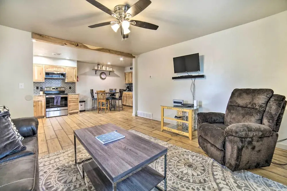 Cozy Townhome: Near Dtwn, Hospital & College!