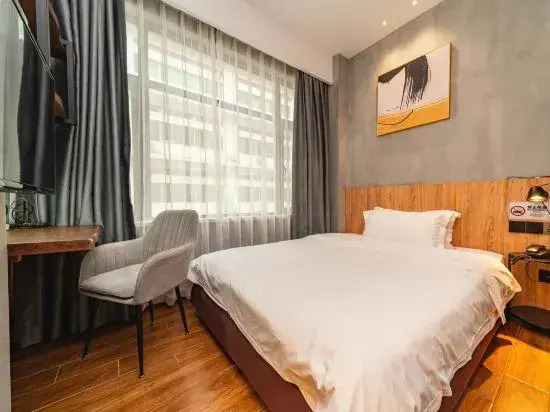 Maia Hostel