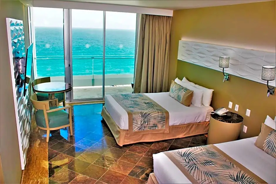 Номер Superior oceanfront в Krystal Grand Cancun