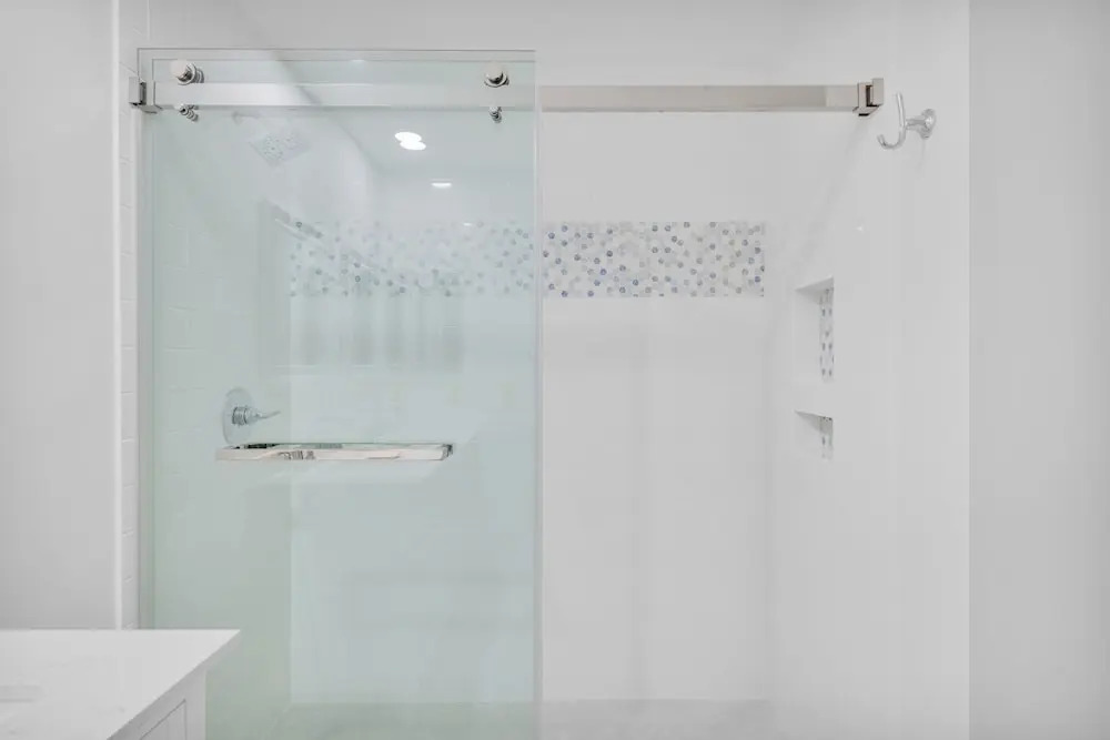 Evian Villa Retreat - Incredible Shipyard Condo