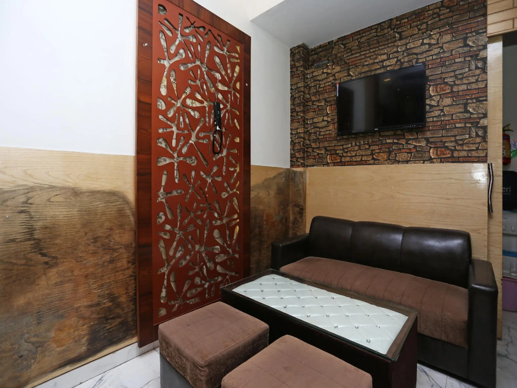 Hotel Prem Deluxe Guest House