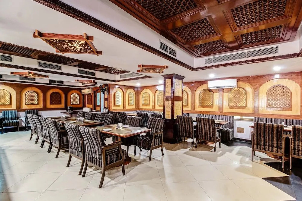 Capital O 49411 Hotel Anmol Continental