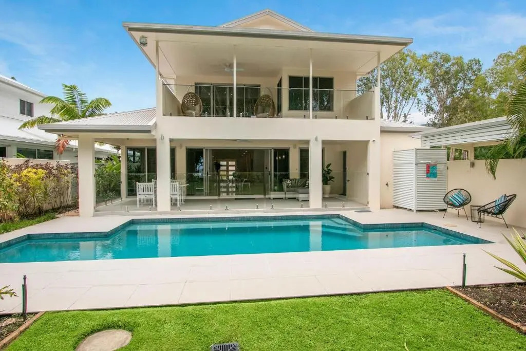 Luxury Living on the Beachfront