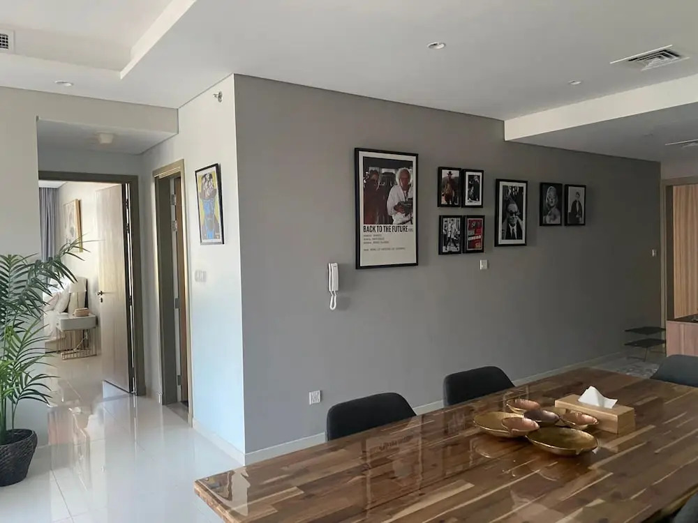 Gorgeous 2 Br in Paramount