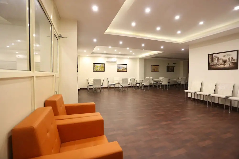 FabHotel Zineb